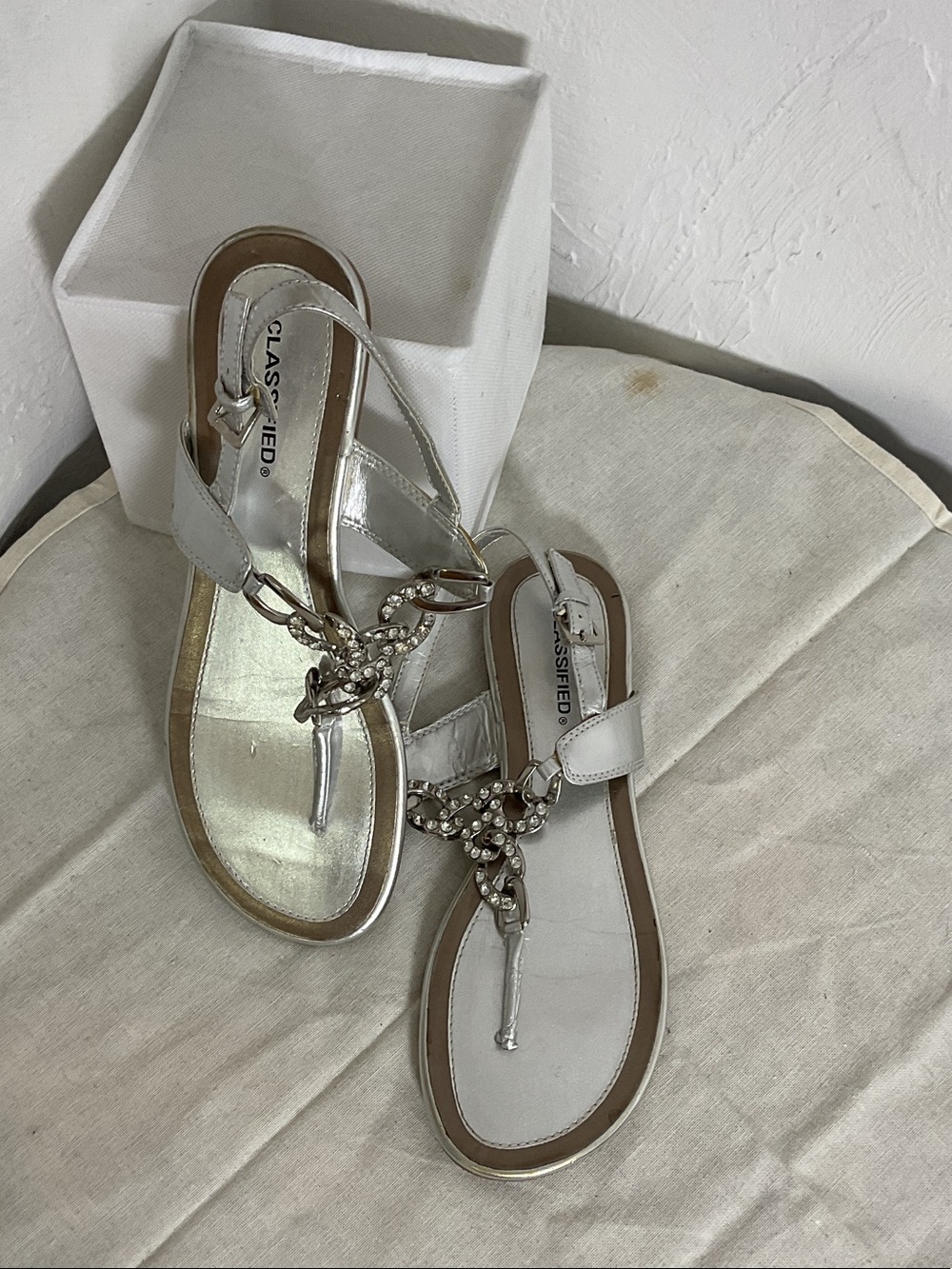 Classified Silver Rhinestone Chain Link Flat Sandals Size 7.5 Metallic Shimmer